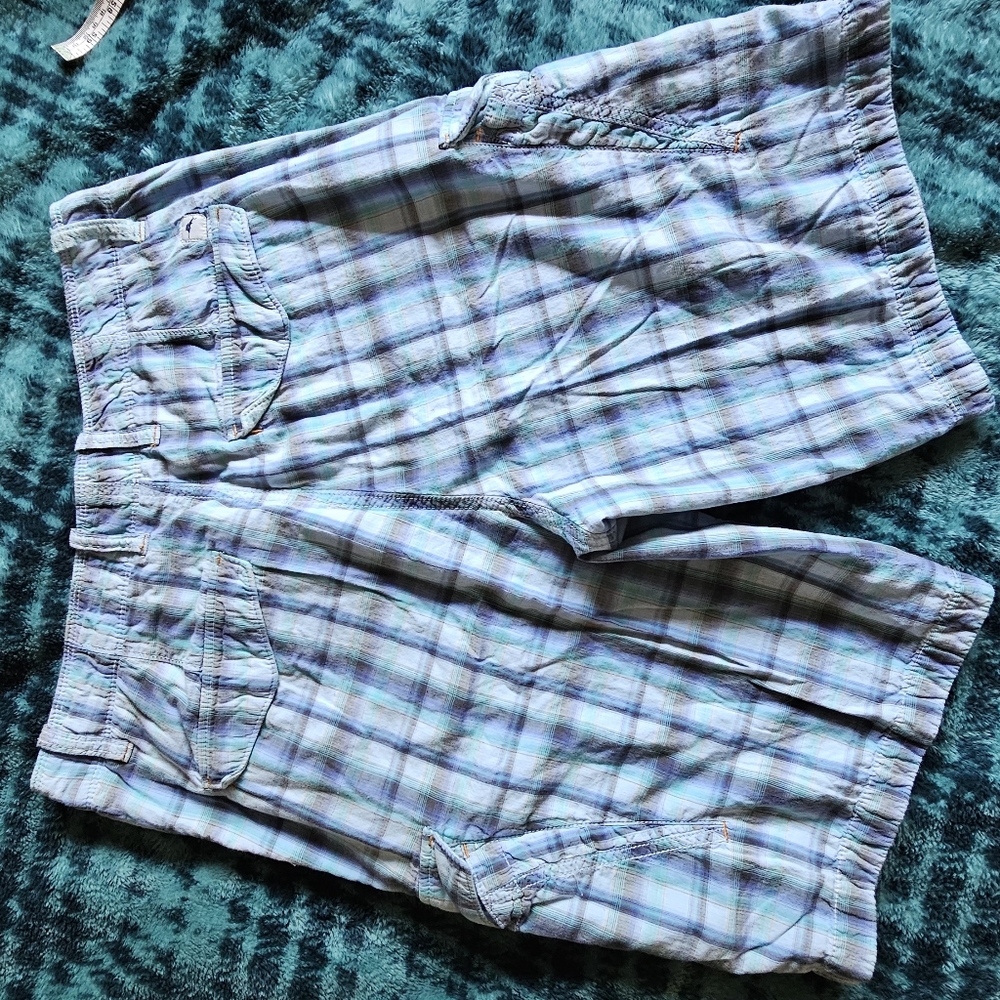 Tommy Bahama plaid blue cotton cargo shorts size 33 - Picture 10 of 12
